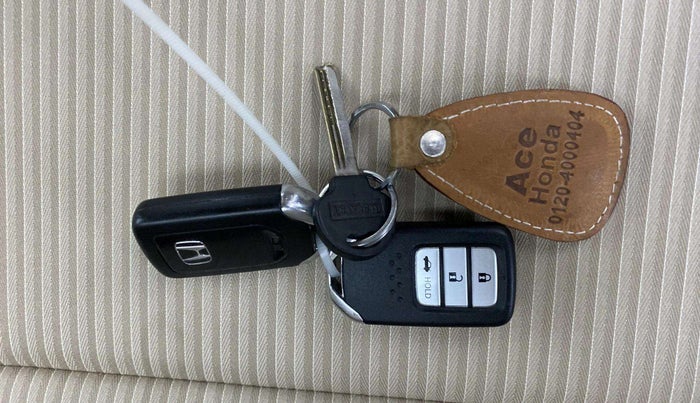 2019 Honda Amaze 1.2L I-VTEC VX, Petrol, Manual, 54,349 km, Key Close Up