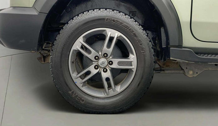2022 Mahindra Thar LX D AT 4WD HT, Diesel, Automatic, 47,151 km, Right Rear Wheel