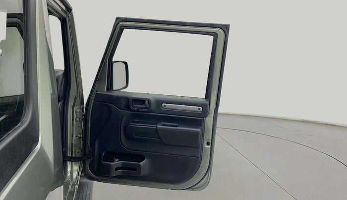 2022 Mahindra Thar LX D AT 4WD HT, Diesel, Automatic, 47,151 km, RHS Front Door