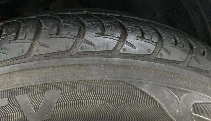 2019 Maruti New Wagon-R ZXI 1.2 AMT, Petrol, Automatic, 12,164 km, Right Front Tyre Tread