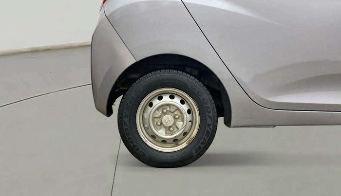 2013 Hyundai Eon D-LITE+, Petrol, Manual, 70,919 km, Right Rear Wheel