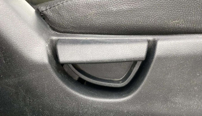 2020 Hyundai NEW SANTRO ERA EXECUTIVE, Petrol, Manual, 73,213 km, Driver Side Adjustment Panel