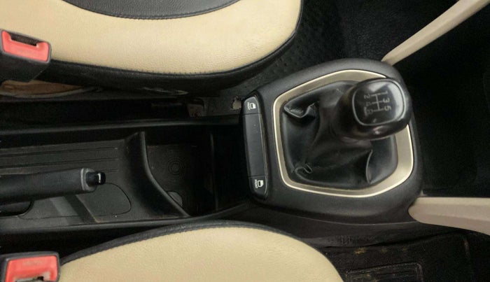 2020 Hyundai NEW SANTRO ERA EXECUTIVE, Petrol, Manual, 73,213 km, Gear Lever