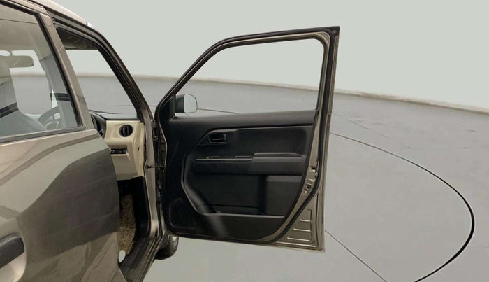 2020 Maruti New Wagon-R LXI CNG 1.0, CNG, Manual, 71,937 km, RHS Front Door