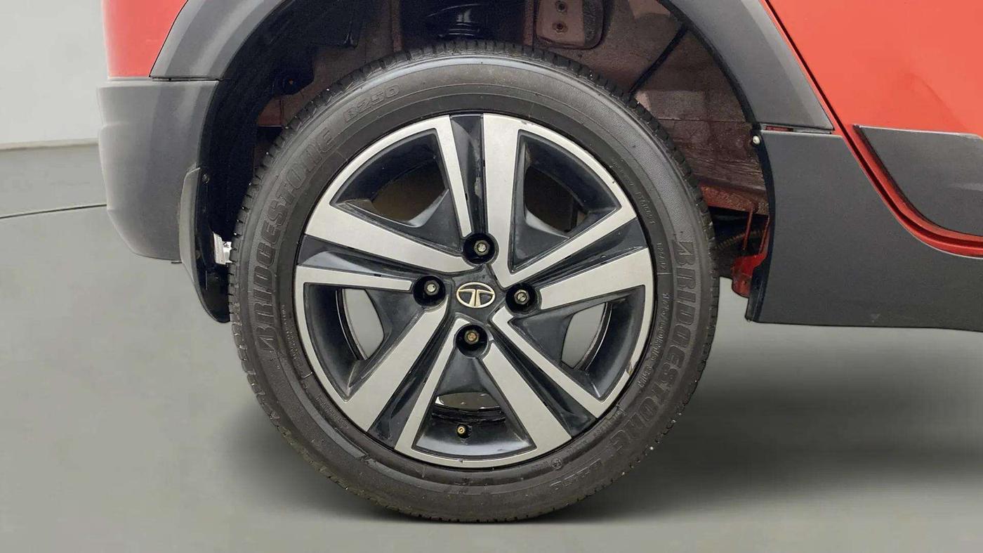 2023 Tata TIAGO NRG XZ AMT, Petrol, Automatic, 7,057 km, Right Rear Wheel