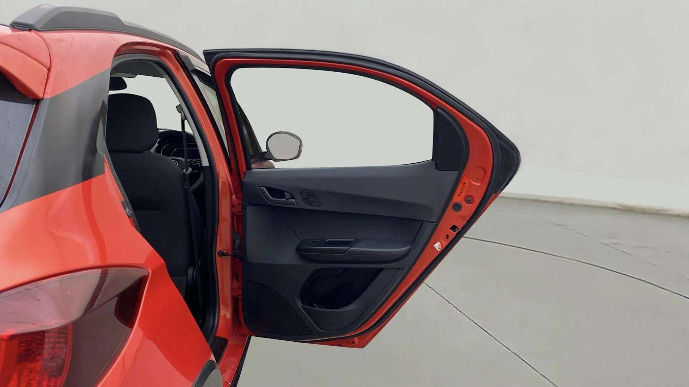 2023 Tata TIAGO NRG XZ AMT, Petrol, Automatic, 7,057 km, RHS Rear Door