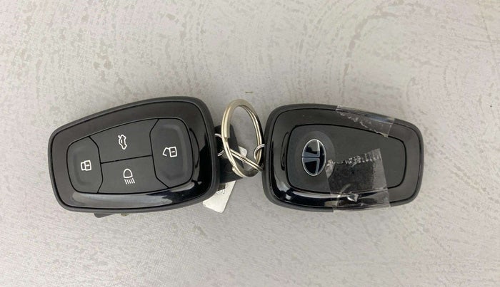 2023 Tata TIAGO NRG XZ AMT, Petrol, Automatic, 7,057 km, Key Close Up