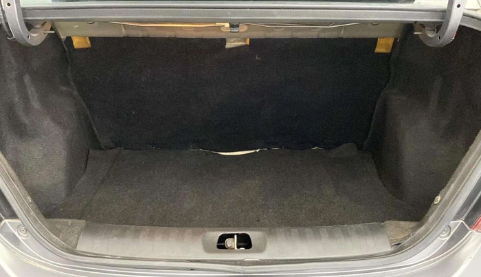 2014 Maruti Swift Dzire VXI, Petrol, Manual, 96,196 km, Boot Inside