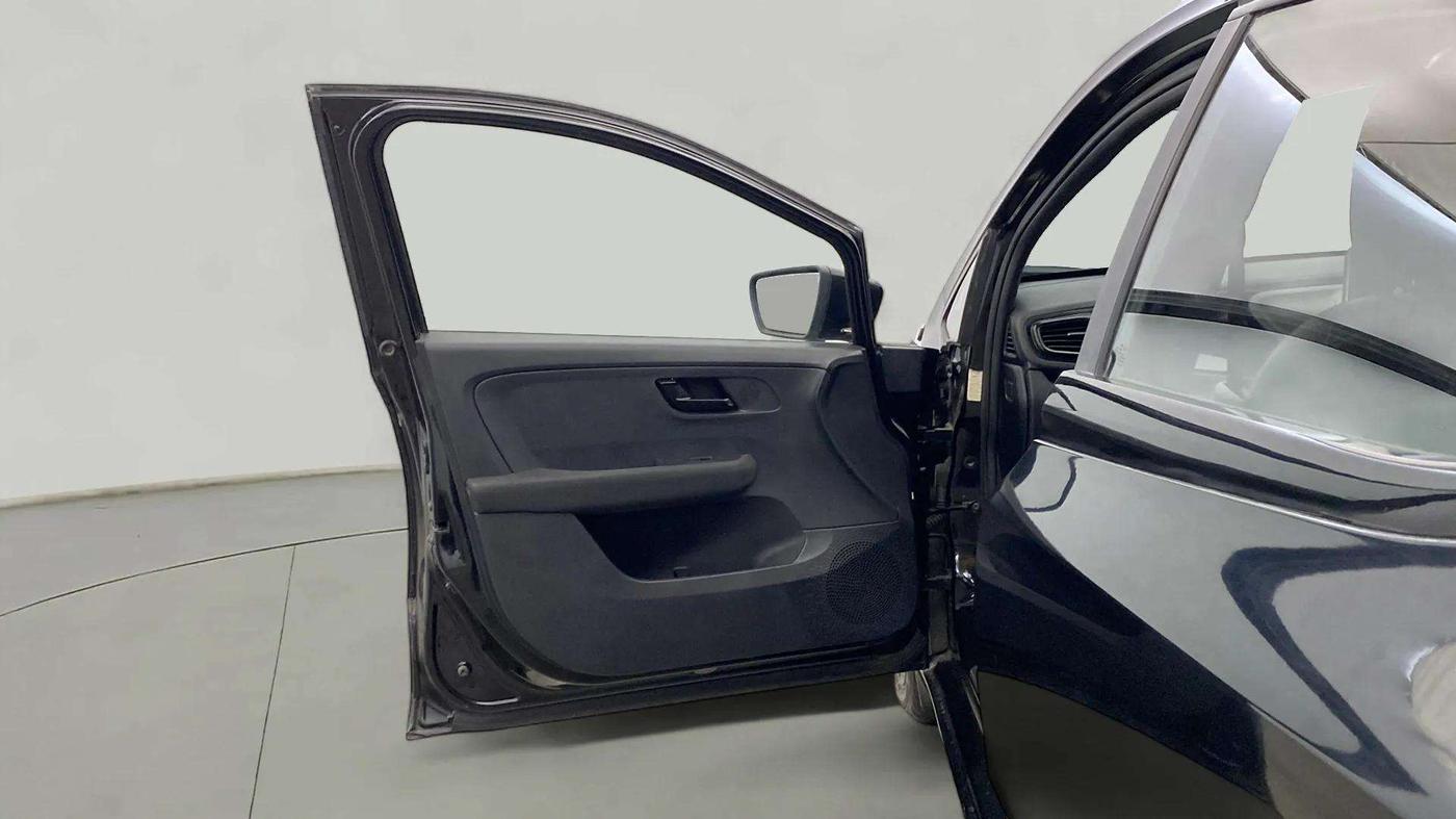 2022 Tata ALTROZ XZA PLUS DARK EDTION, Petrol, Automatic, 25,180 km, LHS Front Door