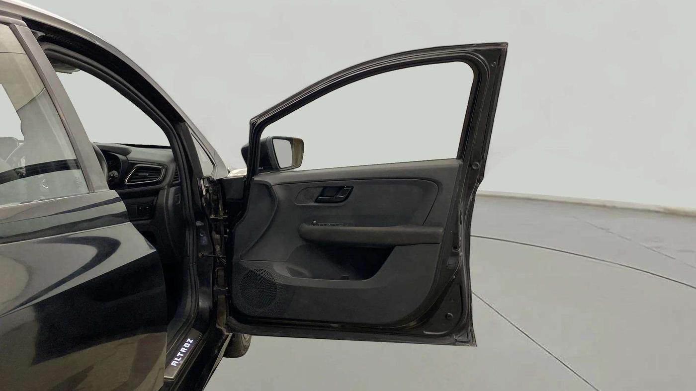 2022 Tata ALTROZ XZA PLUS DARK EDTION, Petrol, Automatic, 25,180 km, RHS Front Door
