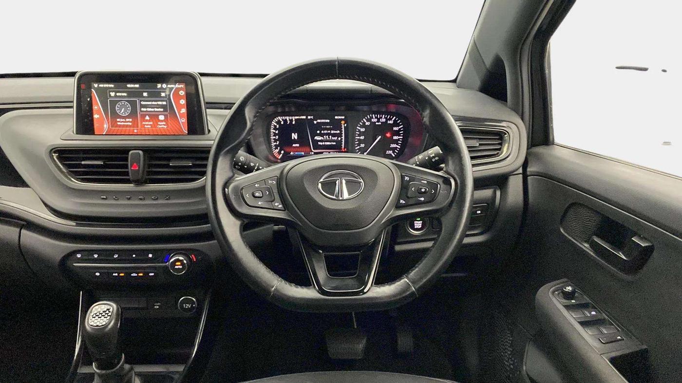 2022 Tata ALTROZ XZA PLUS DARK EDTION, Petrol, Automatic, 25,180 km, Steering Wheel Close Up