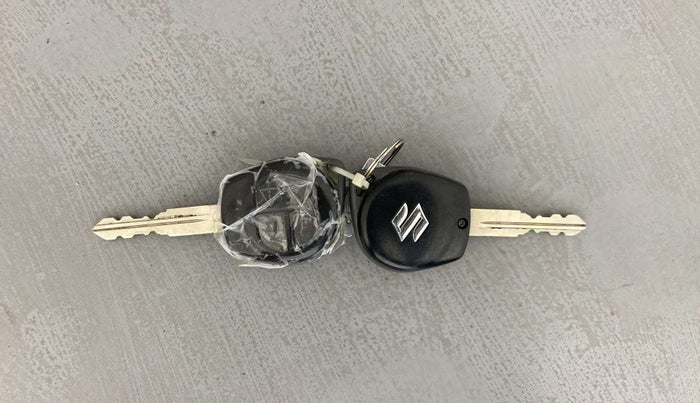 2021 Maruti Swift VXI, Petrol, Manual, 30,246 km, Key Close Up