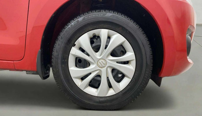 2021 Maruti Swift VXI, Petrol, Manual, 30,246 km, Right Front Wheel