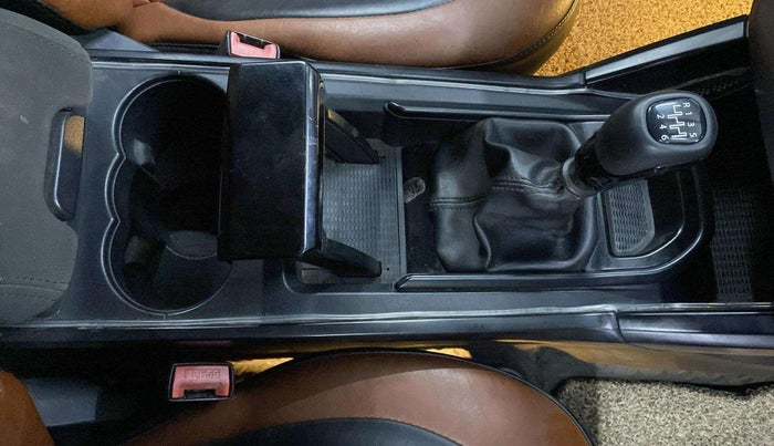 2019 Tata Harrier XM 2.0L KRYOTEC, Diesel, Manual, 47,187 km, Gear Lever