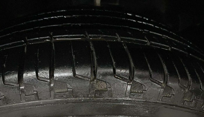 2019 Tata Harrier XM 2.0L KRYOTEC, Diesel, Manual, 47,187 km, Right Front Tyre Tread