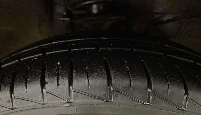 2020 Maruti Alto VXI, Petrol, Manual, 24,537 km, Right Front Tyre Tread