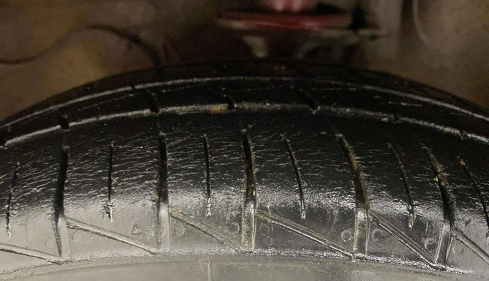 2020 Maruti Alto VXI, Petrol, Manual, 24,537 km, Left Front Tyre Tread