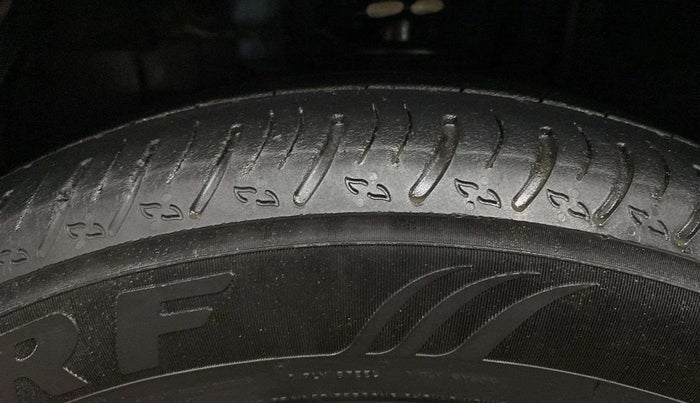 2022 Renault Kiger RXZ TURBO CVT DUAL TONE, Petrol, Automatic, 7,271 km, Left Front Tyre Tread