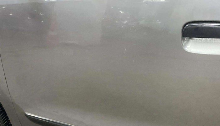 2013 Maruti Wagon R 1.0 LXI CNG, CNG, Manual, 96,226 km, Front passenger door - Minor scratches