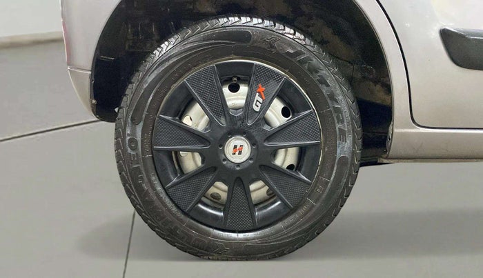 2013 Maruti Wagon R 1.0 LXI CNG, CNG, Manual, 96,226 km, Right Rear Wheel
