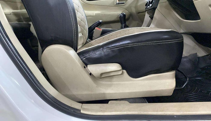2017 Maruti Ciaz SIGMA DIESEL 1.3, Diesel, Manual, 81,593 km, Driver Side Adjustment Panel