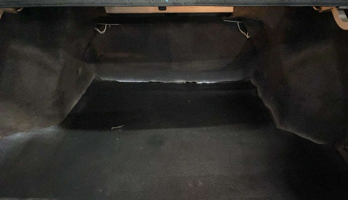 2017 Maruti Ciaz SIGMA DIESEL 1.3, Diesel, Manual, 81,593 km, Boot Inside