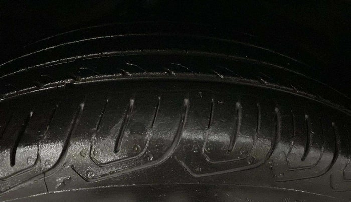 2018 Honda BR-V 1.5L I-VTEC V, Petrol, Manual, 61,068 km, Right Rear Tyre Tread