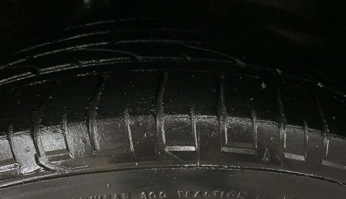 2017 Hyundai Creta SX PLUS AT 1.6 PETROL, Petrol, Automatic, 70,401 km, Right Rear Tyre Tread