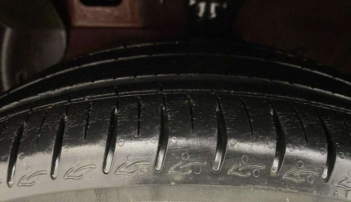 2021 Hyundai GRAND I10 NIOS ASTA AMT 1.2 KAPPA VTVT, Petrol, Automatic, 35,104 km, Left Front Tyre Tread