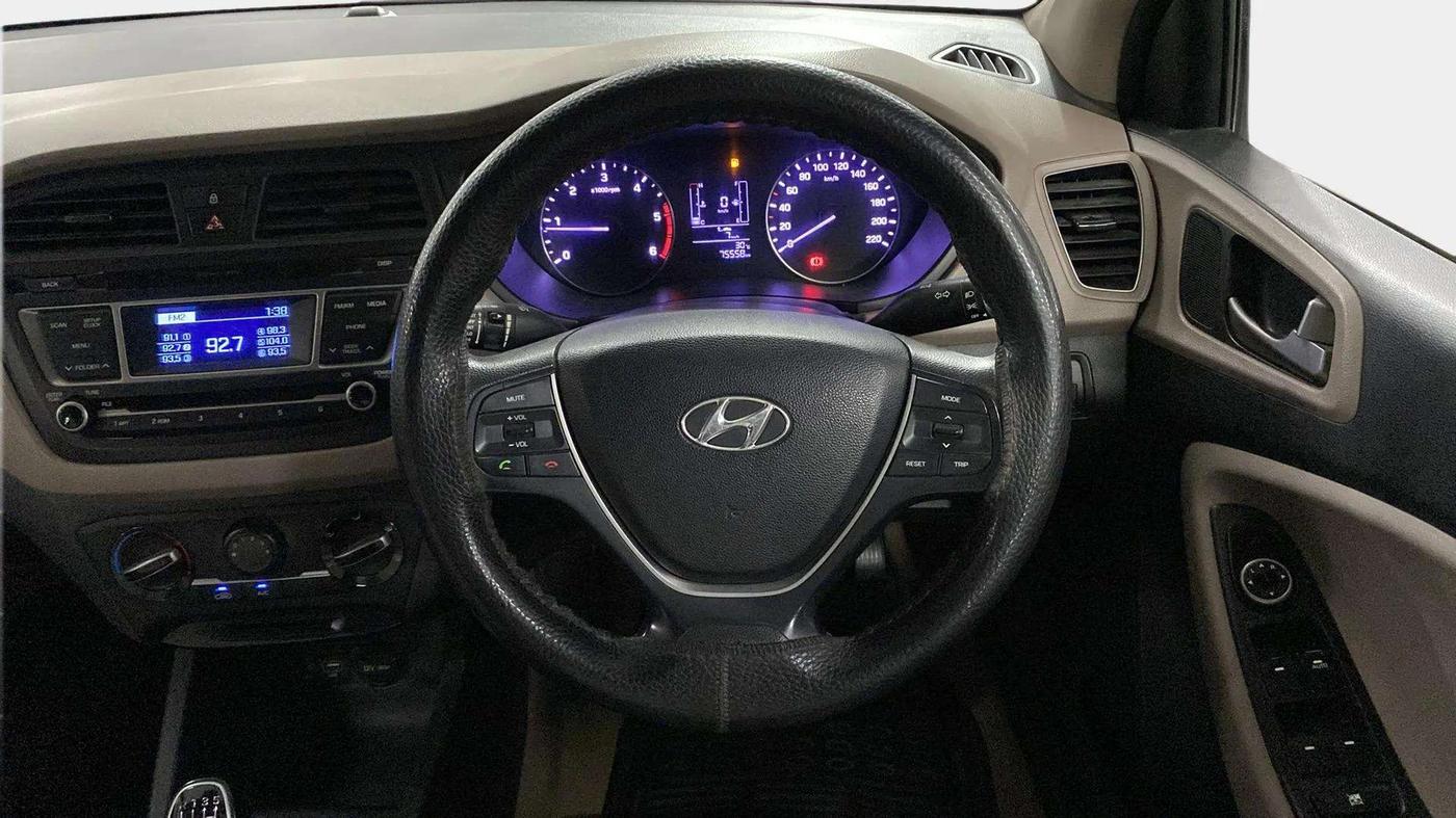 2014 Hyundai Elite i20 MAGNA 1.4 CRDI, Diesel, Manual, 75,568 km, Steering Wheel Close Up