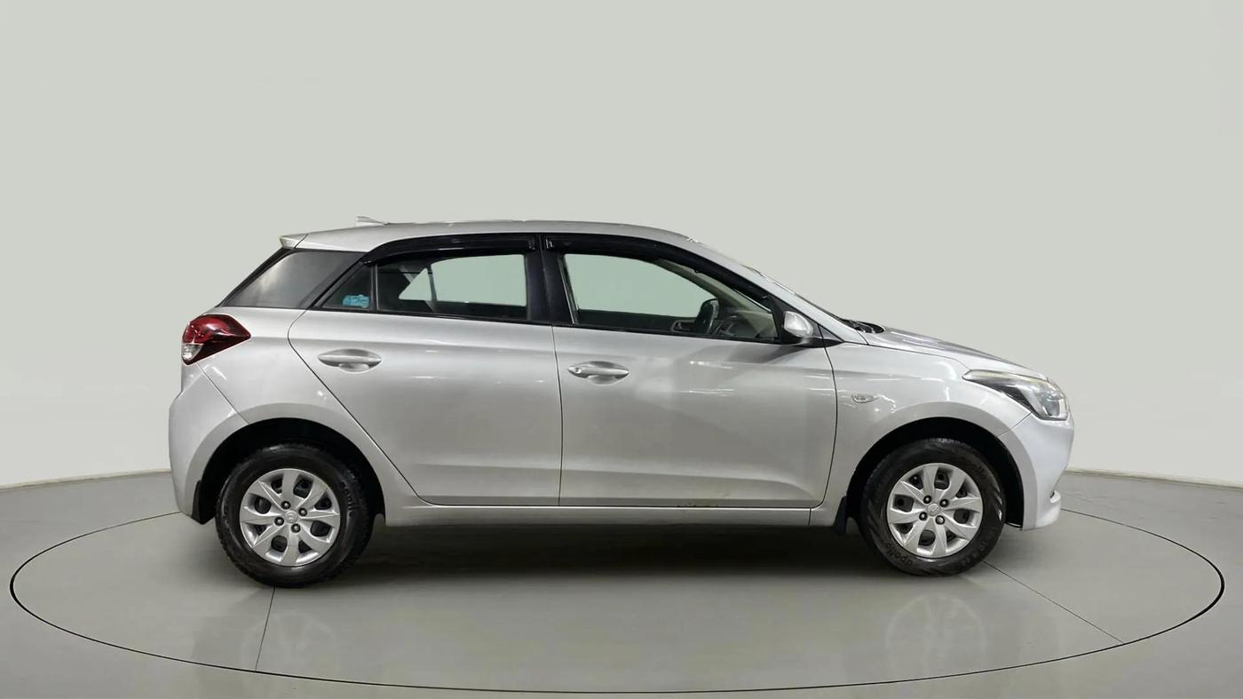 2014 Hyundai Elite i20 MAGNA 1.4 CRDI, Diesel, Manual, 75,568 km, Right Side View
