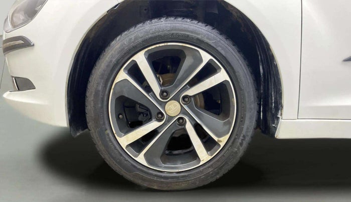 2020 Tata ALTROZ XZ PETROL, Petrol, Manual, 53,913 km, Left Front Wheel