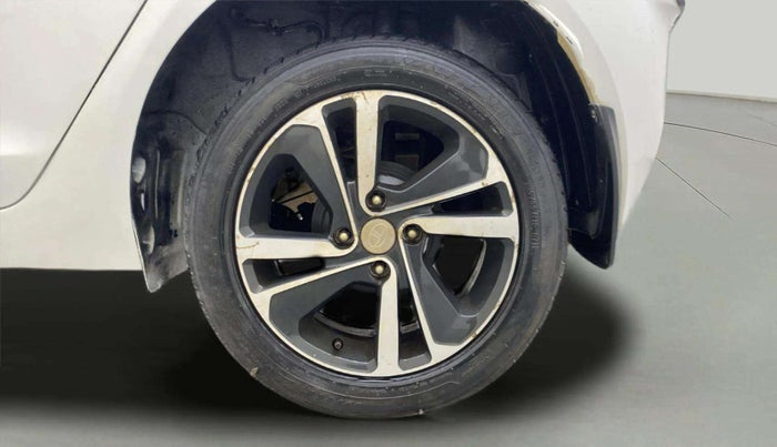 2020 Tata ALTROZ XZ PETROL, Petrol, Manual, 53,913 km, Left Rear Wheel