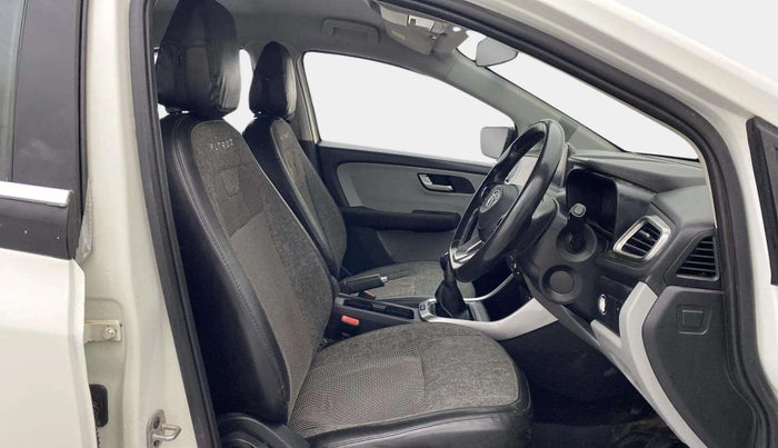 2020 Tata ALTROZ XZ PETROL, Petrol, Manual, 53,913 km, Right Side Front Door Cabin