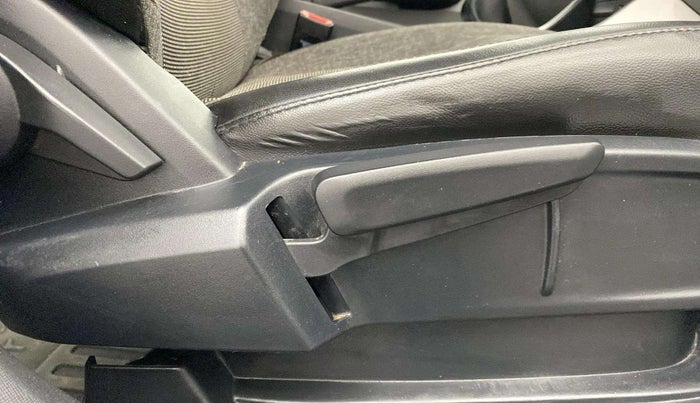 2020 Tata ALTROZ XZ PETROL, Petrol, Manual, 53,913 km, Driver Side Adjustment Panel