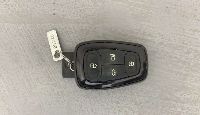 2020 Tata ALTROZ XZ PETROL, Petrol, Manual, 53,913 km, Key Close Up