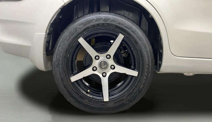 2017 Maruti Ertiga VXI, Petrol, Manual, 78,806 km, Right Rear Wheel