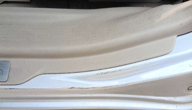 2017 Maruti Ertiga VXI, Petrol, Manual, 78,806 km, Left running board - Minor scratches