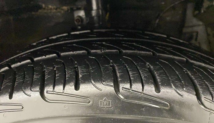2017 Maruti Ertiga VXI, Petrol, Manual, 78,806 km, Right Front Tyre Tread