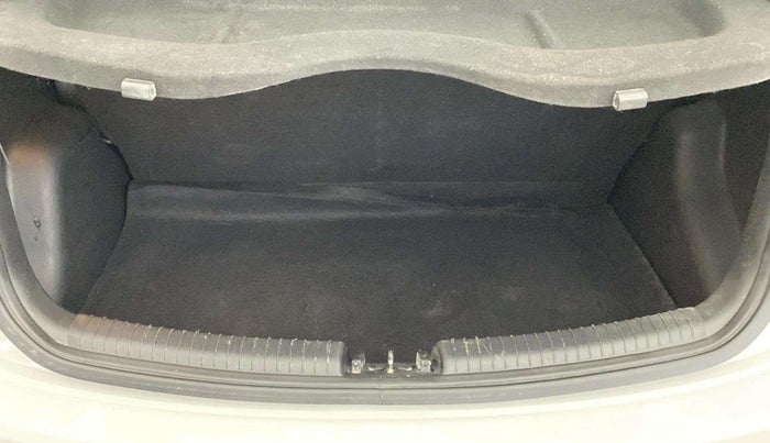 2015 Hyundai Grand i10 ASTA AT 1.2 KAPPA VTVT, Petrol, Automatic, 74,319 km, Boot Inside