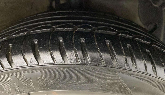2015 Hyundai Grand i10 ASTA AT 1.2 KAPPA VTVT, Petrol, Automatic, 74,319 km, Right Front Tyre Tread