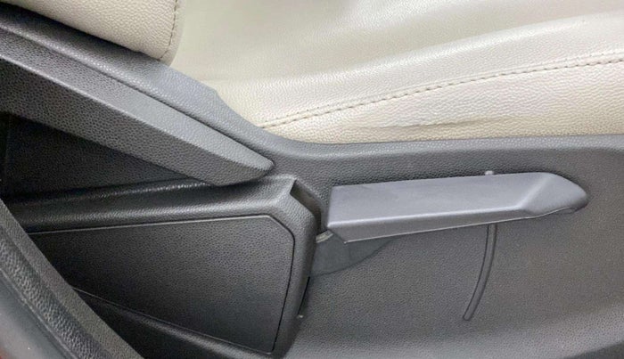 2016 Ford Ecosport TITANIUM 1.5L PETROL AT, Petrol, Automatic, 67,701 km, Driver Side Adjustment Panel