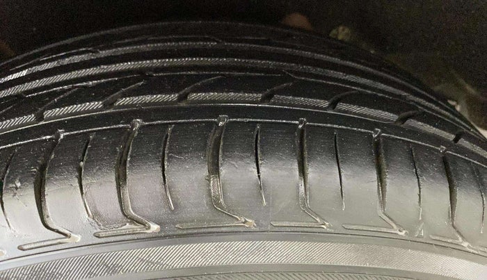 2016 Ford Ecosport TITANIUM 1.5L PETROL AT, Petrol, Automatic, 67,701 km, Right Rear Tyre Tread