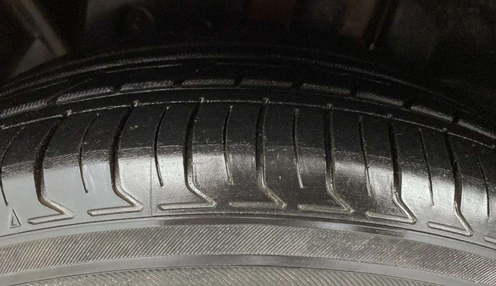 2016 Ford Ecosport TITANIUM 1.5L PETROL AT, Petrol, Automatic, 67,701 km, Left Front Tyre Tread