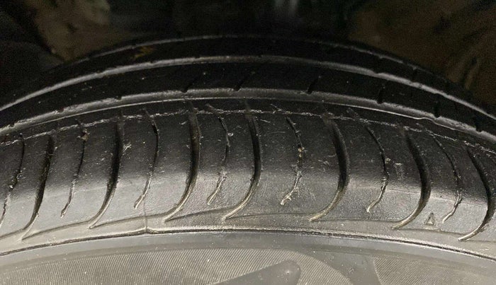 2021 KIA SELTOS HTK PLUS 1.5, Petrol, Manual, 68,097 km, Left Front Tyre Tread