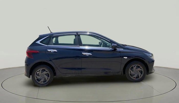2023 Hyundai NEW I20 MAGNA 1.2 MT, Petrol, Manual, 18,642 km, Right Side