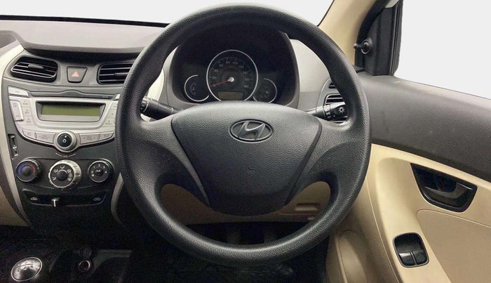 2016 Hyundai Eon MAGNA +, Petrol, Manual, 47,534 km, Steering Wheel Close Up