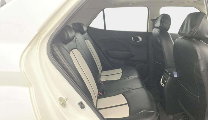 2020 Hyundai VENUE SX PLUS 1.0 TURBO DCT, Petrol, Automatic, 76,945 km, Right Side Rear Door Cabin