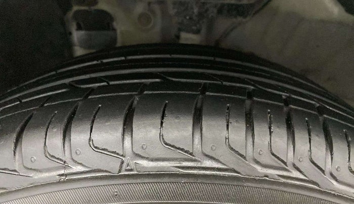 2020 Hyundai VENUE SX PLUS 1.0 TURBO DCT, Petrol, Automatic, 76,945 km, Left Front Tyre Tread