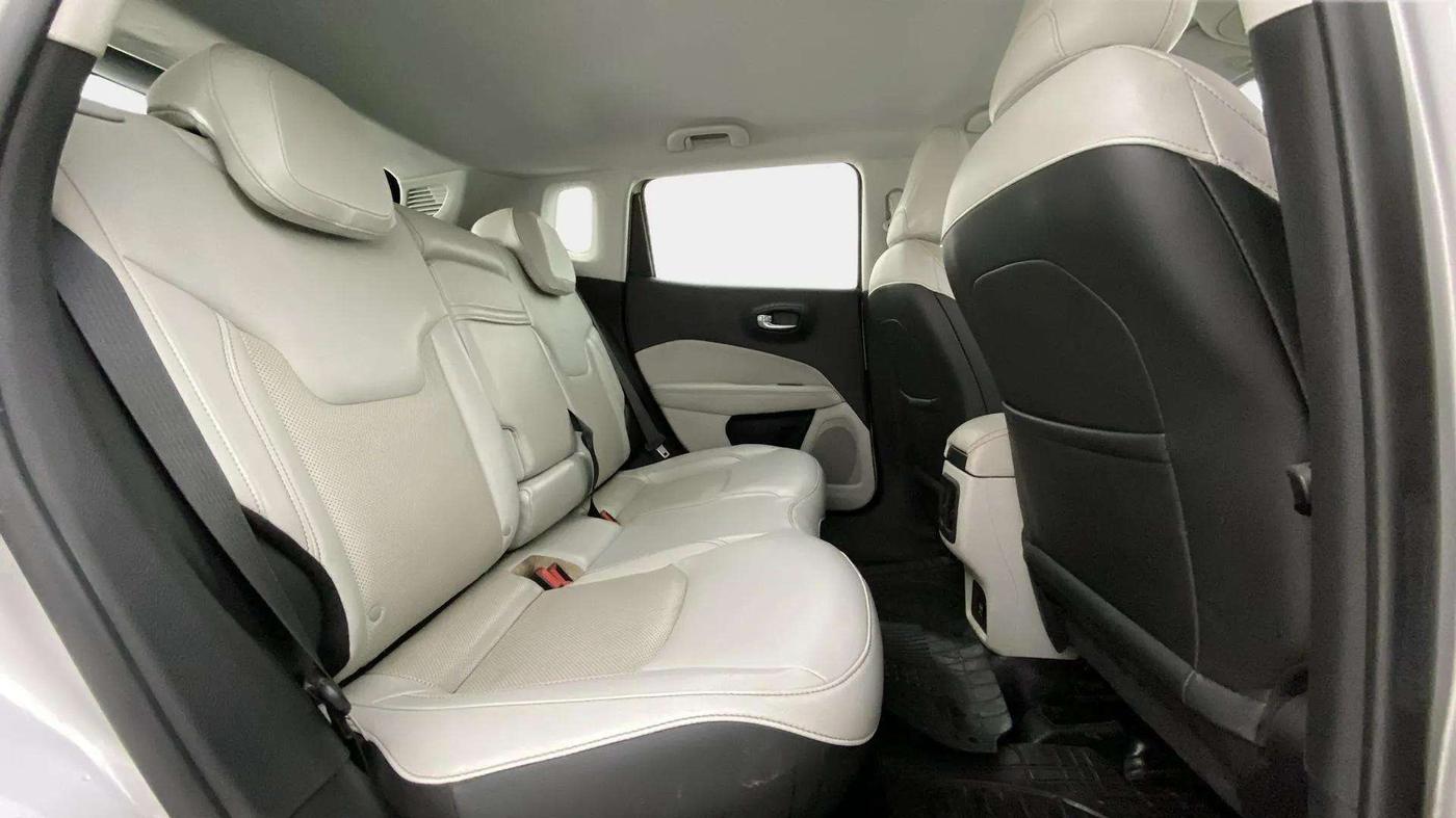 2018 Jeep Compass LIMITED 2.0 DIESEL 4X4, Diesel, Manual, 1,00,217 km, Right Side Rear Door Cabin